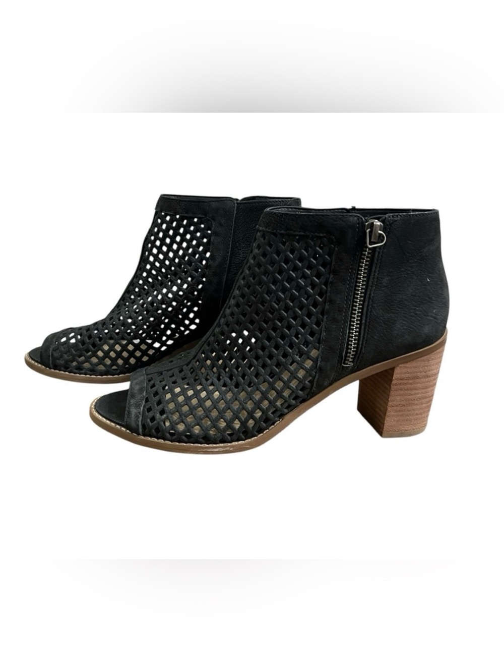 VINCE CAMUTO WOMENS TRESIN BLACK PERFORATED LEATHER BLOCK HEEL BOOTIE SANDALS 9